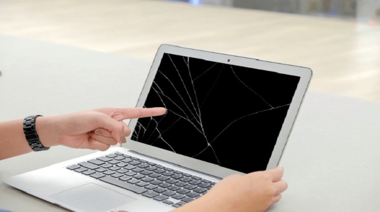 5 MacBook Screen Issues that Call for a Replacement