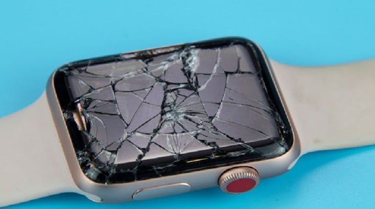 4 Disadvantages of Having a Cracked Apple Watch Screen